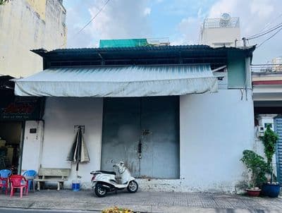 Cho thuê nhà xưởng mặt tiền đường lê niệm 8x18m nở hậu 12m suốt