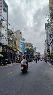 Cho thuê nhà 4 tầng, đ. ô tô nguyễn xí, p.13, .bình thạnh