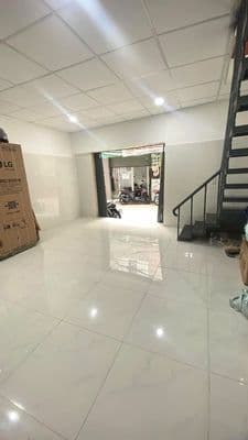 Cho thuê nhà 3pn hẻm xe tải đường Thoại Ngọc Hầu, P.Phú Thạnh, Tân Phú