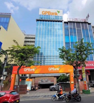 Cho thuê tòa nhà mặt tiền thành thái q10 ngay trục ba tháng hai