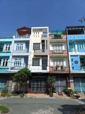 Nhà 2 lầu, 1ST KDC Bông Sao đối diện công viên