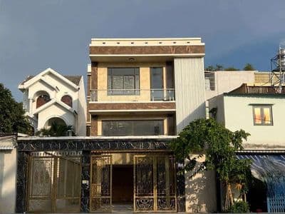 nhà mặt tiền gần siêu thị eon bình tân 7 x 17 có 5pn 5wc sân thượng