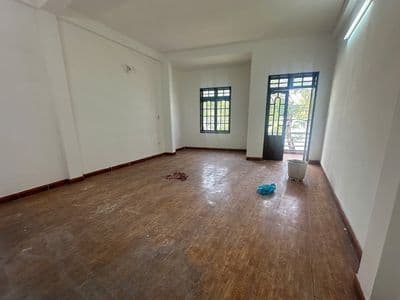 Cho thuê nhà 2 tầng MT đường Ngũ Hành Sơn đối diện Trường ĐH Kinh Tế