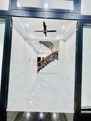 Cho Thuê Nhà Mới Xây 100% DT 100m2 1Trệt 1Lầu 2Pn 2Wc Hẻm Xe Tải