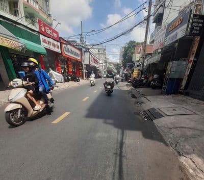 Bán nhà MT Trịnh Đình Trọng, Q.Tân Phú, DT 4x15m, giáp Quận 11