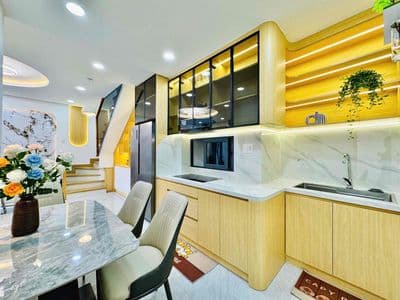Giảm giá 400tr - Dt 9m X 5,2m gồm 3 phòng ngủ. Siêu phẩm đẹp