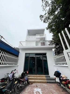 Cho thuê nhà mặt đường Thiên Hương