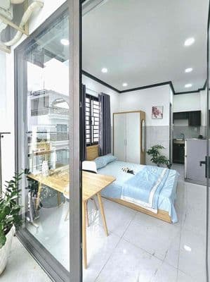 Căn hộ ban công - nguyễn gia trí - gần đh uth