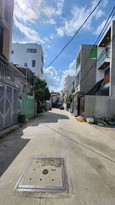 Nhà nguyên căn gần phạm văn đồng