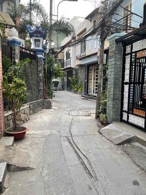 Cho thuê Nhà 3 tầng hẻm 30 LVB
