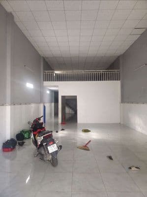 Cho thuê nhà 5x20m cấp4 gác lửng, y như hình đăng