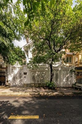 Cho thuê biệt thự ngang 8m an phú, q2 500m² - hầm 3 lầu hồ bơi 125tr