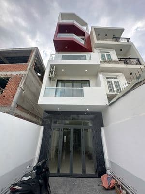 MT 4 x 20, 4 lầu, thang máy, nội thất cơ bản 5 PN, 6 WC DS 9 Linh Tây