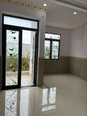 Bán nhà lầu gần gà hấp hèm 34 XTS