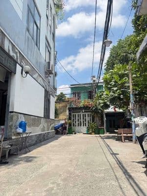 Hẻm 8 m xe tải , 52 M2 , chỉ 3,X tỷ