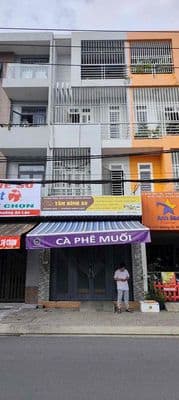 Sang Hợp đồng Nhà làm CHDV ngay khu Tên Lửa 8P 4wc