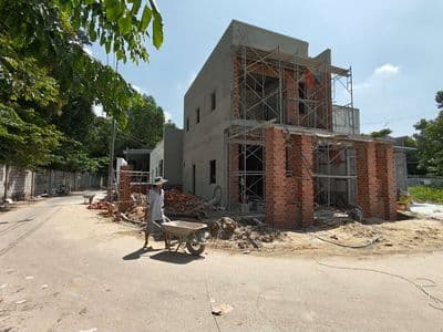 Bán góc nhà lầu mới đang hoàn thiện kế Mỹ Phước3 Bến Cát Bình Dưowmg