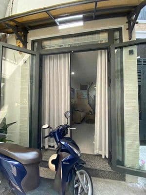 QUẬN 3 Đ/c : 176/Nguyễn Thượng Hiền, P14, Quận 3(góc ngã tư NTHi