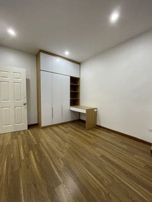 Căn hộ tập thể Thú Y 65m2 2 ngủ đồ cơ bản