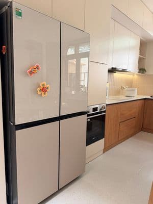Chính chủ bán nhà Lạc Long Quân, Tây Hồ 30m2, 5 Tầng, Tặng nội thất.