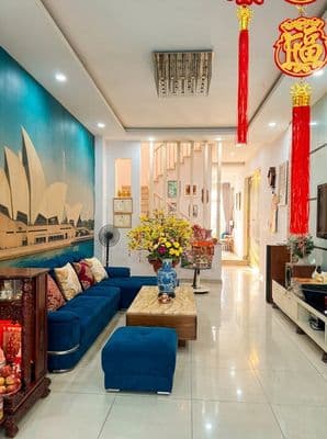 Bán nhà trần thị năm 4pn, hẻm 5m, gần bv q12, 5.x tỷ tl, khu cao tầng