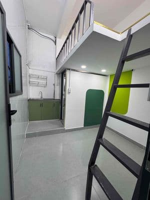 Duplex ban công nhỏ ngay mặt tiền CMT8 2ph qua HUFLIT, cho nui pet