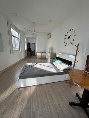 Chính chủ cần cho thuê studio ban công ngay Hoàng Văn Thụ cho nui pet