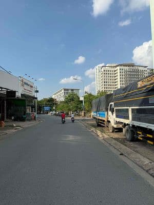 Cần băn gấp nhà vị trí kinh doanh ngay cổng b bệnh viện đồng nai