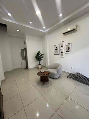 nguyên căn 25m2 - mặt tiền đường 8m - có vỉa hè - có cửa kiếng