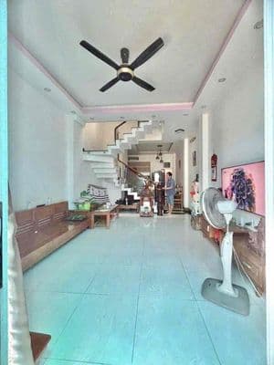 Cho Thuê Nhà 1 Trệt 3 Lầu 4PN Hẻm 1056 Huỳnh Tấn Phát Quận 7