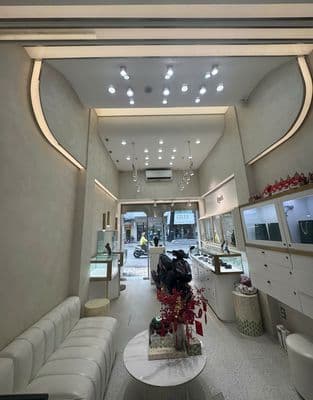 GIÁ RẺ 3x - Nhà MT Võ Văn Tần, Quận 3 - 4TẦNG, đoạn đẹp 2 chiều