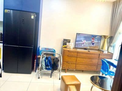 Cho thuê căn 2pn 1wc nhà trống giá 8tr. Có máy lạnh 9tr