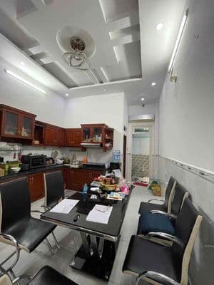 Nhà đẹp trương phước phan nội thất cao cấp, dt: 4x20.1m 2 lầu st. 7.9t