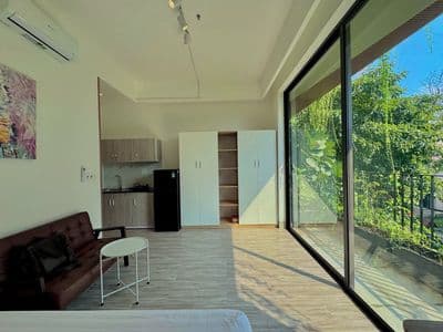 Studio ban công full nội thất, yên thế - gần sân bay- có thuê ngắn hạn