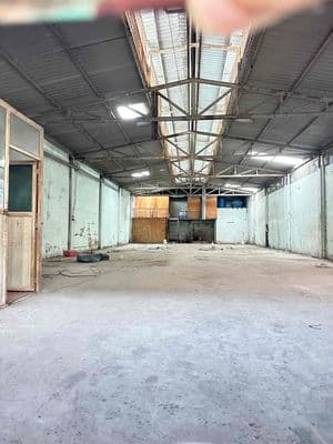 Cho Thuê Nhà Kho Xưởng..Đường 7m Thông XE tải..Gần LVK.HT.Dt:10x30m