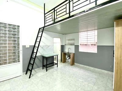 Duplex cửa sổ cách lotte q7 chưa tới 1km trung tâm tân quy