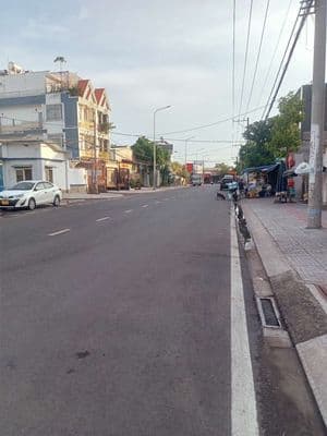 bán đất hiện hữu full thổ cư đường xe hơi lê văn lương phước kiểng