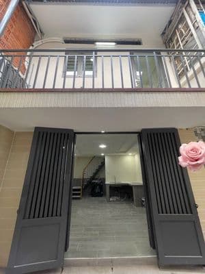 nhà đẹp chủ gấp bán - sát bên quận 6 - DTSD 60m² - Hẻm xe hơi