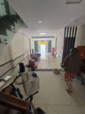 Cho thuê nhà 4 x 17m trệt lầu 3pn mới sơn sửa mới 10% sát tây thạnh