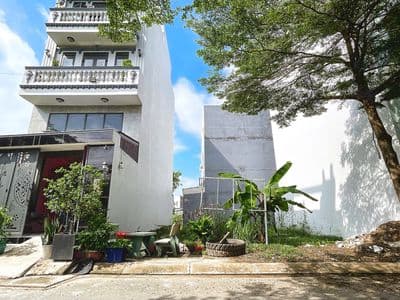 Ngộp bán đất 80m2, 50m ra Lê Văn Lương, sổ riêng, đường 8m, 3.3 tỷ