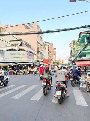 Cho thuê nhà 1 lầu mặt tiền đường số cạnh chợ Tân Quy Q7