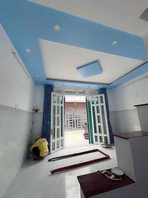Nhà mới sơn sửa 2pn đường oto sát tô ngọc vân thủ đức