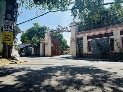 Nhà KP2 Ngay Hồ Bơi Phương Nam nhà mới nở hậu xây siêu đẹp cho vay tl