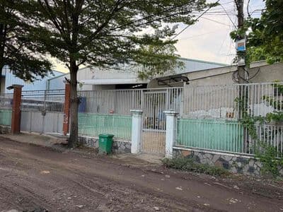 Cần cho Thuê xưởng Diện tích rộng đẹp , xe tải cont lưu thông 24/7