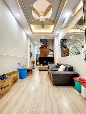Bán nhà Ngô Gia Tự Quận Q10, 41m2, 4 Tầng, thông ra Vĩnh Viễn