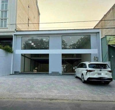 Mặt bằng 700m2 ngay đại học giao thông vận tải