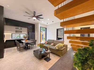 Nguyễn chánh 3 tầng - ngang 8,8m gần biển nguyễn tất thành chỉ 4,75 tỷ
