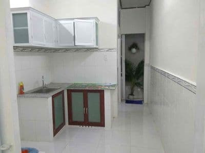 bán nhà CMT8 sau lưng hồ bơi cộng hòa