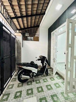 cho thuê nhà liên khu 4-5- 60m2, 1 lầu , 2pn, 2wc , hẻm 6m , 7tr/th