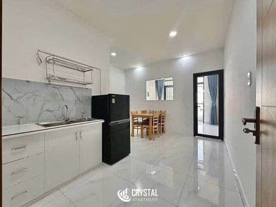 Căn 1 phòng ngủ ban công ngay trung tâm Quận 10